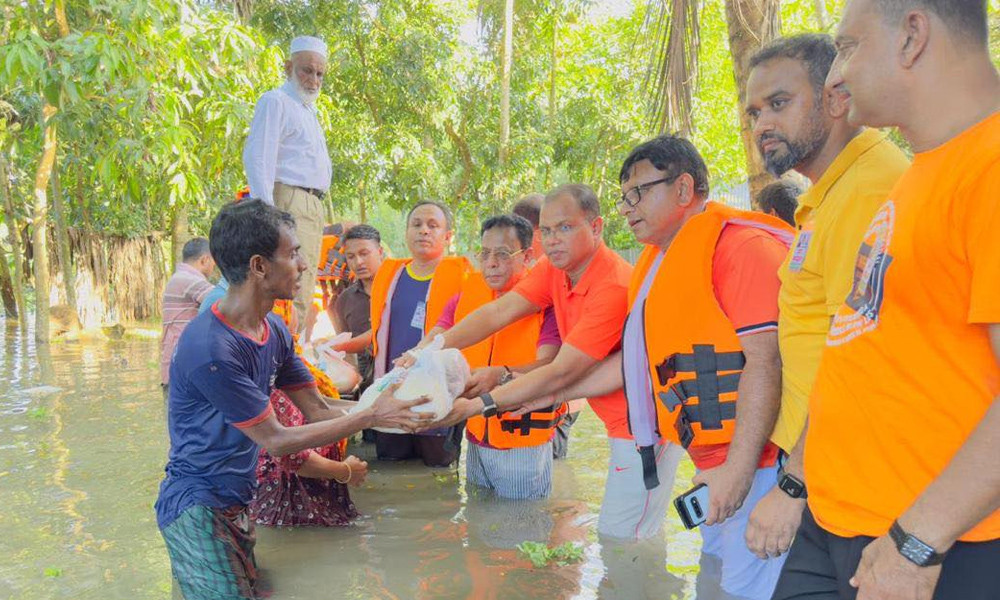 ফেনীতে বন্যাদুর্গতদের পাশে ‘আমরা বিএনপি পরিবার’