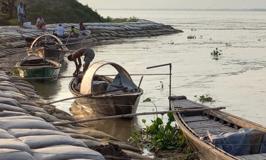 ফারাক্কা বাঁধ খোলা, রাজবাড়ীতে বন্যার সম্ভাবনা নেই : পাউবো