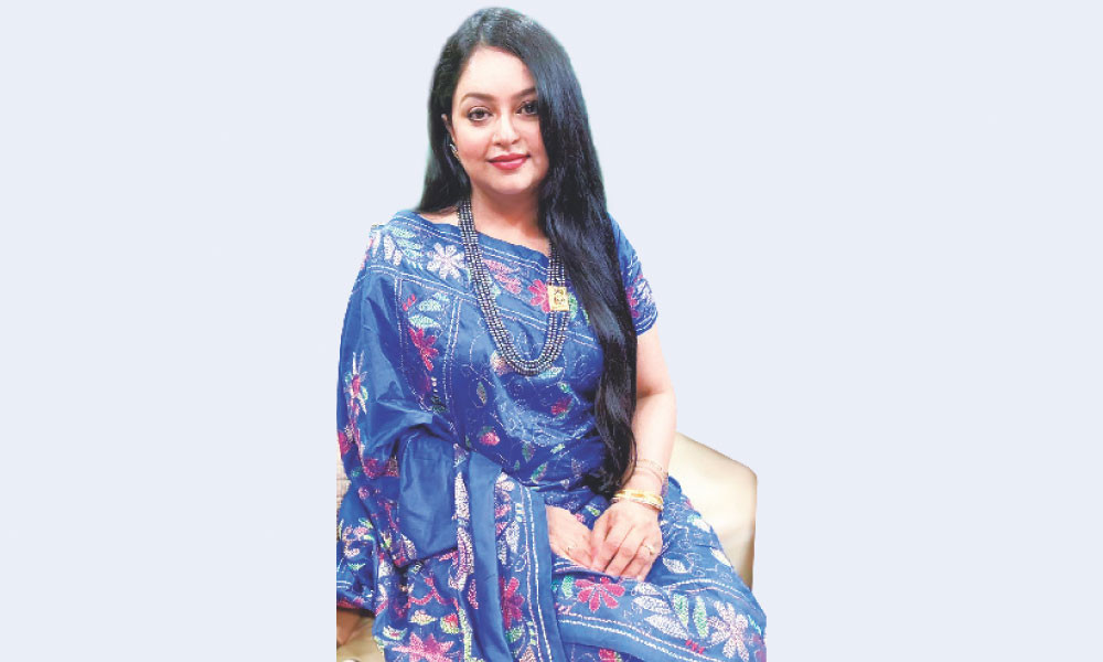 বাবাকে নিয়ে ঐন্দ্রিলার পূর্ণদৈর্ঘ্য ছবি