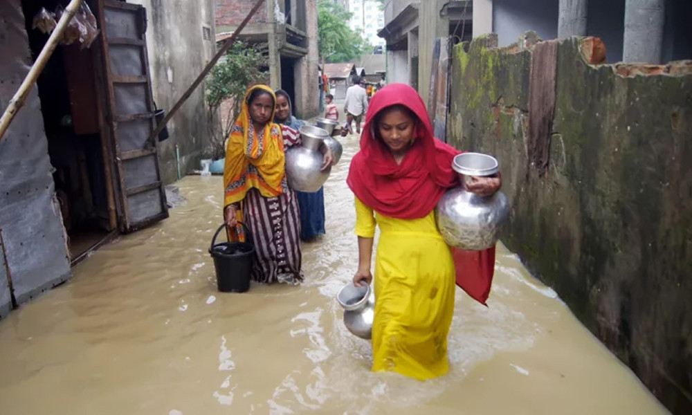 বন্যার পর ব্যাপক হারে বাড়ছে পানিবাহিত রোগ