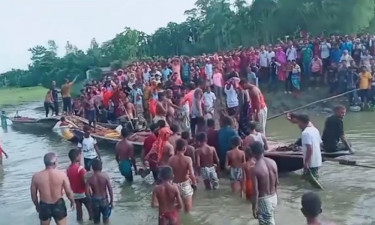 ফুটবল তুলতে গিয়ে নদে ডুবে শিক্ষার্থীর মৃত্যু