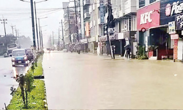 কক্সবাজারে অতিবৃষ্টি, পাহাড়ধসে নিহত ৬