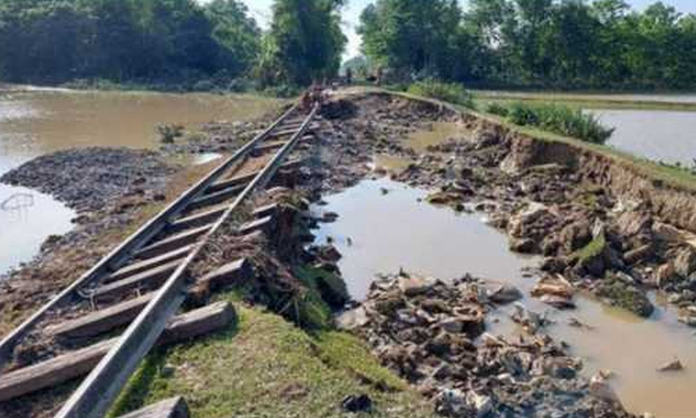 বন্যায় রেলের ক্ষত মেরামতে লাগবে এক বছর!