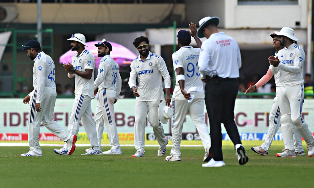 ২৩৩ রানে অলআউট বাংলাদেশ, সেঞ্চুরি নিয়ে অপরাজিত মুমিনুল