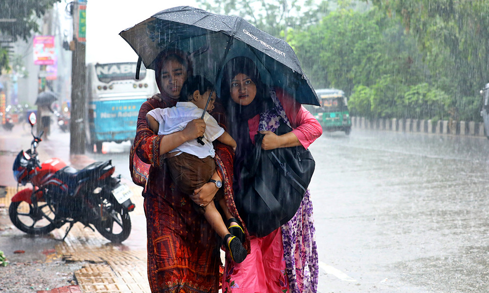 অক্টোবরেও বন্যা, রয়েছে ঘূর্ণিঝড়ের আশঙ্কা