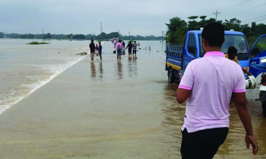 ভারত থেকে নেমে আসা ঢলে প্লাবিত সুনামগঞ্জের নিম্নাঞ্চল