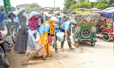 গাইবান্ধা পৌর শহরে পরিচ্ছন্নতা অভিযান