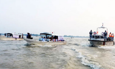 নৌ পুলিশের ওপর জেলেদের হামলায় আহত ১০, আটক ১২