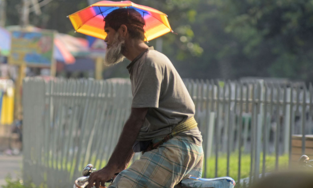 বৃষ্টি ঝরলেও বাড়বে তাপমাত্রা