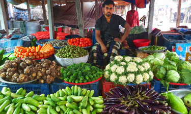 সবজির দাম চড়া, ক্রেতাদের নাভিশ্বাস