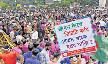 প্রেস ক্লাব শাহবাগ অবরুদ্ধ দিনভর যানজট-ভোগান্তি