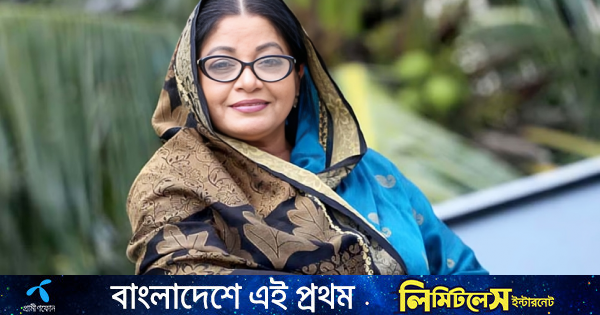 Dorixonada qozgalish va jinsiy aloqa qilish istagi uchun tomchilar Chiroyli oq dumba bilan porno