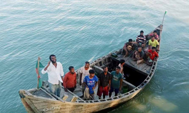 জেলেদের ছাড়লেও ১৭ নৌকা ও জাল ফেরত দেয়নি মিয়ানমার আর্মি