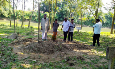 সমাধি খুঁড়ে মাথা কেটে নিয়ে গেল দুর্বৃত্তরা