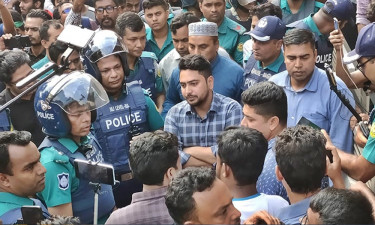 ‘বাটপার’ স্লোগানটি নাহিদের উদ্দেশে দেননি শিক্ষার্থীরা