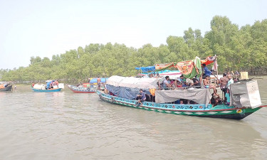 সুন্দরবনের দুবলার চরে চলছে ঐতিহ্যবাহী 'রাস উৎসব'