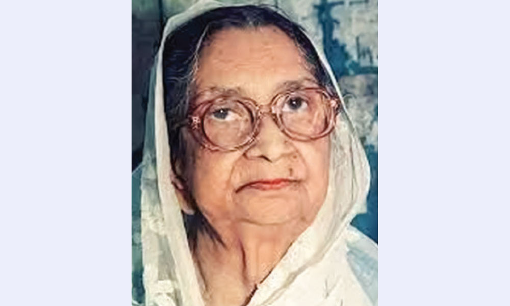 কবি সুফিয়া কামালের মৃত্যুবার্ষিকী আজ