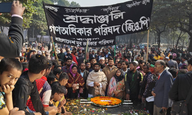 শহীদ বুদ্ধিজীবী স্মৃতিসৌধে গণঅধিকার পরিষদের শ্রদ্ধা