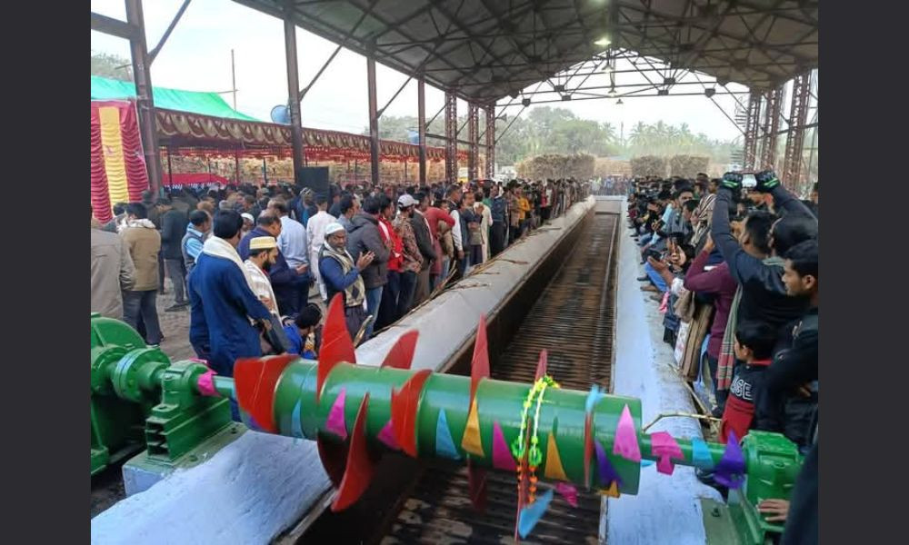 দর্শনার কেরু চিনিকলে আখ মাড়াই মৌসুমের উদ্বোধন