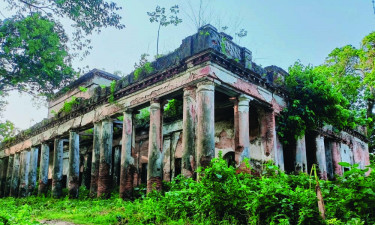 কপোতাক্ষ নদের পাড়ে ‘অভিশপ্ত নীলকুঠি’