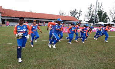 বাংলাদেশকে হারিয়ে শিরোপা জিতল ভারতের মেয়েরা