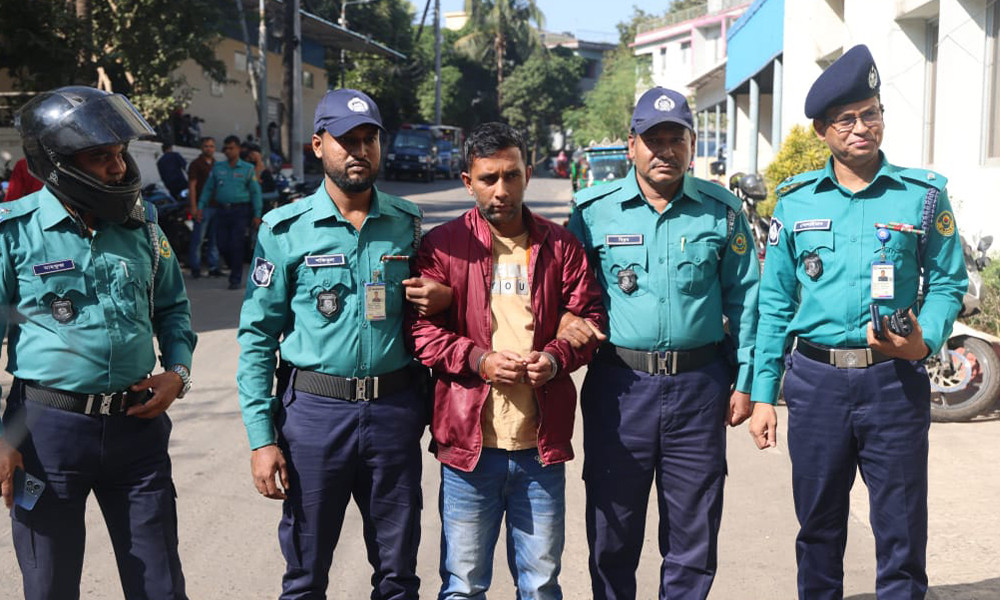 ছাত্র-জনতার ওপর গুলি চালানো সেই মিঠুন চক্রবর্তী গ্রেপ্তার