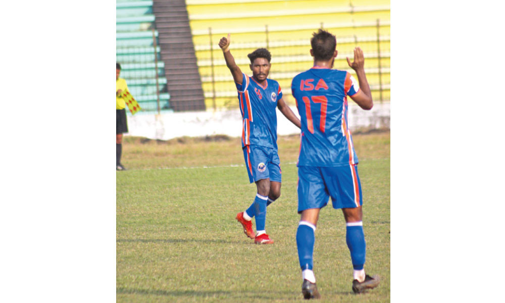 এবার গোল করছেন ঘরের ছেলেরা