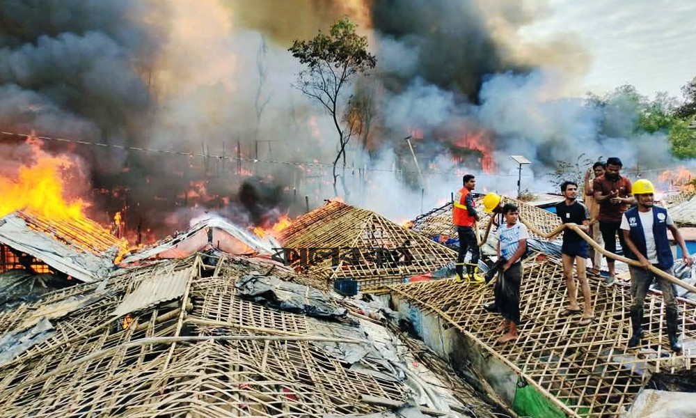 রোহিঙ্গা ক্যাম্পে অগ্নিকাণ্ডে দুজনের মৃত্যু, ভস্মীভূত কয়েক শ ঘর