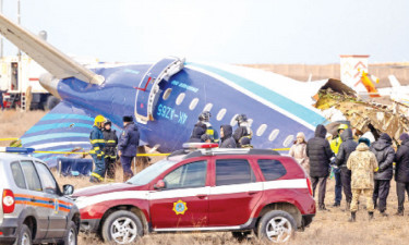 কাজাখস্তানে যাত্রীবাহী বিমান দুর্ঘটনায় ৩৮ জন নিহত