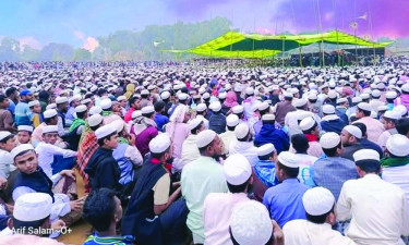 নিজ দেশে ফেরার দাবিতে রোহিঙ্গাদের গণসমাবেশ