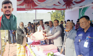 উপদেষ্টা আসিফ মাহমুদের অনুপস্থিতিতেই শীতবস্ত্র বিতরণ