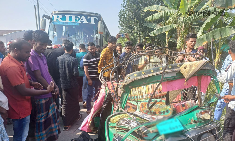 শেরপুরে বাস-অটোরিকশার মুখোমুখি সংঘর্ষ, নিহত বেড়ে ৫