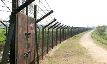 ঝিনাইদহ সীমান্তে ‘আইনশৃঙ্খলা রক্ষাকারী বাহিনীর সোর্স’ পরিচয়ে চোরাচালান