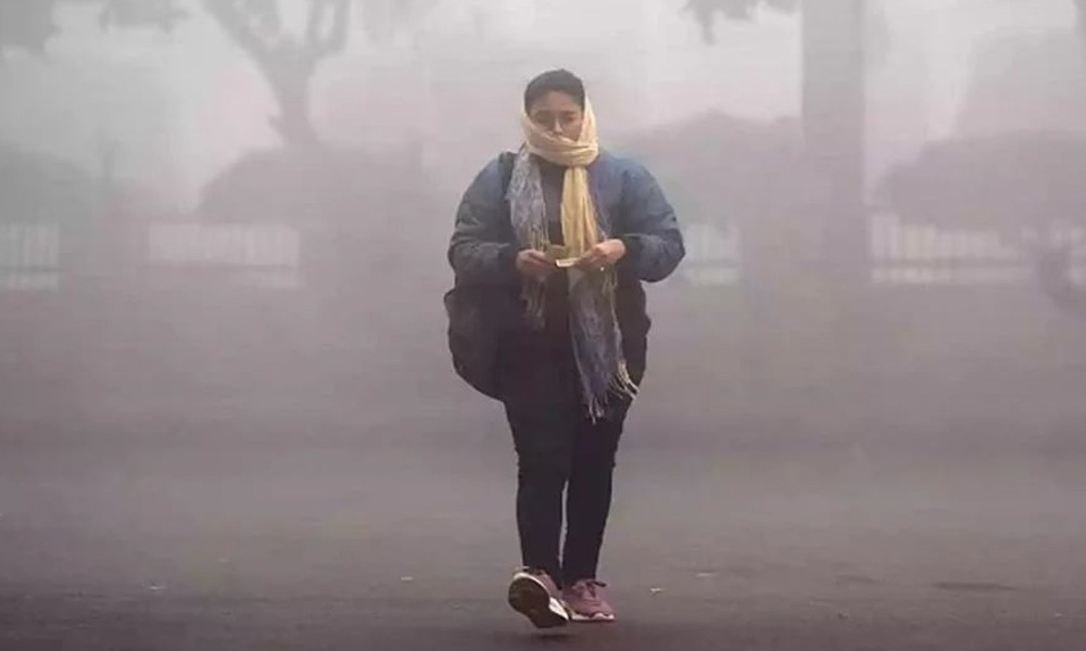 ঘন কুয়াশায় বিমান চলাচল ব্যাহতের আভাস, বাড়বে শীত