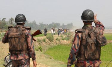 বাংলাদেশে পালিয়ে এলেন মায়ানমারের ১২ সেনা ও বিজিপি সদস্য