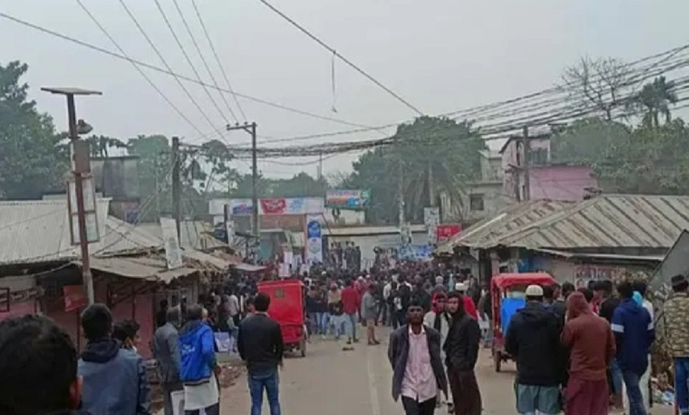 কুমিল্লায় যুবদলের সভা ঘিরে দুই পক্ষের সংঘর্ষ, আহত ১০