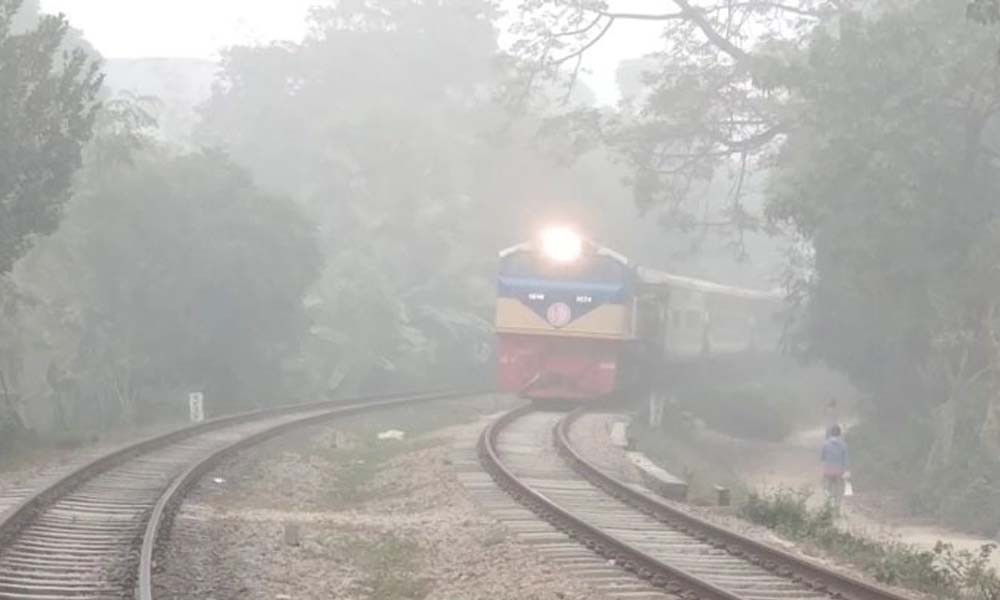 কুয়াশায় রেল দুর্ঘটনা এড়াতে যেসব নির্দেশনা দিল রেলওয়ে