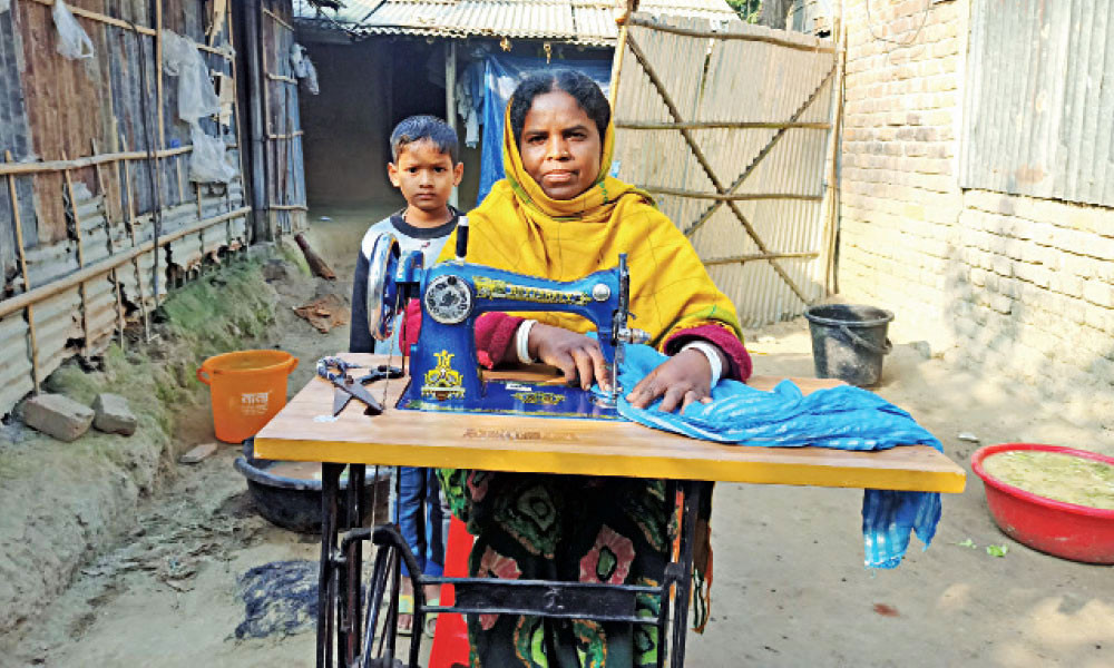 বীরগঞ্জের আলফি মনিকা রিতারা এখন স্বাবলস্বী