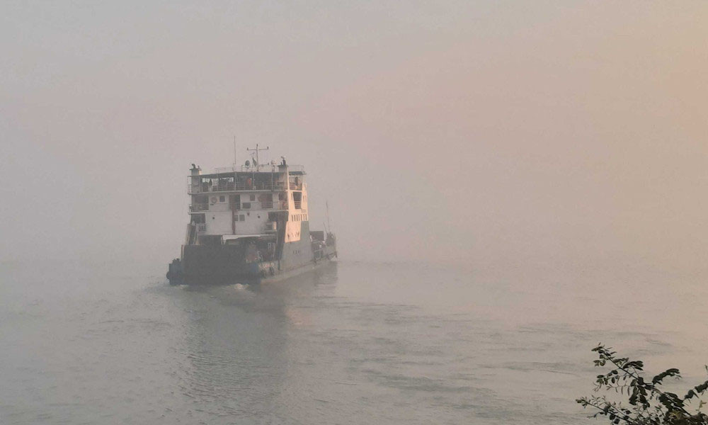 আরিচা-কাজিরহাট নৌরুটে ৩ ঘণ্টা পর ফেরি চলাচল স্বাভাবিক