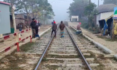 রাজবাড়ীতে ট্রেনে কাটা পড়ে অজ্ঞাত নারীর মৃত্যু