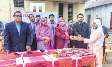 হাতীবান্ধায় বসুন্ধরা শুভসংঘের আয়োজনে শিক্ষার্থীদের কুইজ