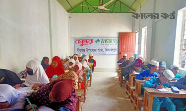 বীরগঞ্জে বসুন্ধরা শুভসংঘের আয়োজনে হাতের লেখা প্রতিযোগিতা