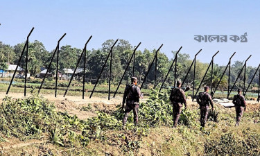 কুমিল্লায় সীমান্তে কাঁটাতারের বেড়া দিচ্ছে বিএসএফ