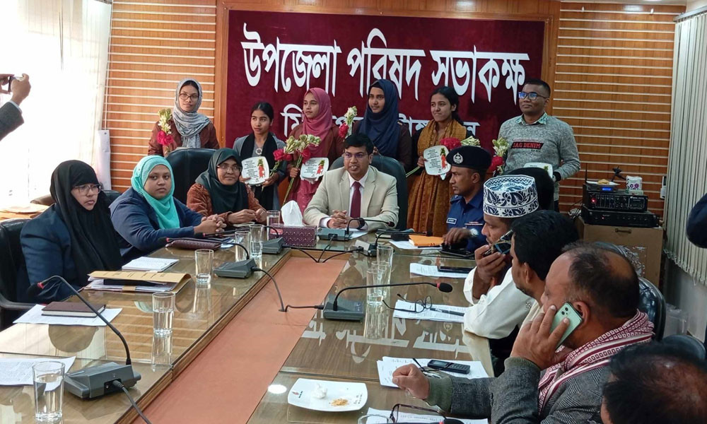 মির্জাপুরে মেডিক্যালে উত্তীর্ণদের ফুল ও ক্রেস্ট দিয়ে বরণ