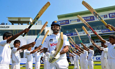 করুণারত্নের বিদায়ি টেস্টের প্রথম দিনটা অস্ট্রেলিয়ার