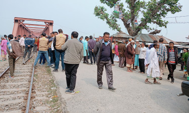 গণশুনানি : তিস্তা পাড়ে আসবেন দুই উপদেষ্টা, মানুষের ঢল