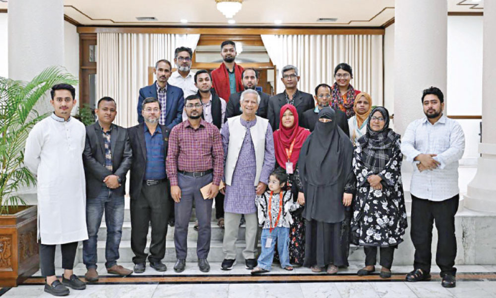 প্রধান উপদেষ্টার সঙ্গে জুলাইয়ে শহীদদের পরিবারের সাক্ষাৎ