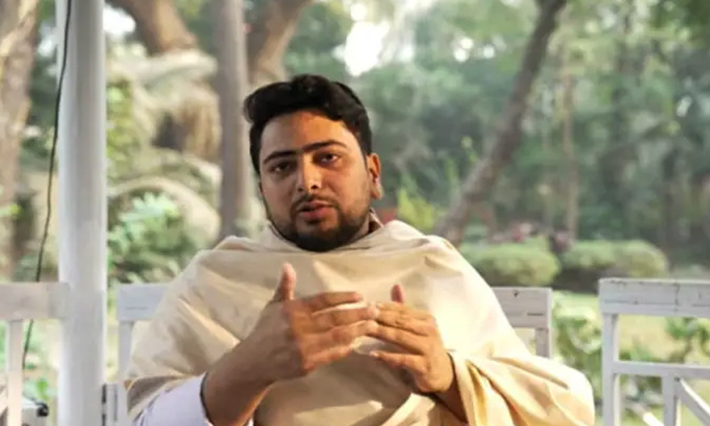 আয়নাঘরে বন্দি থাকার নৃশংস বর্ণনা দিলেন নাহিদ ইসলাম