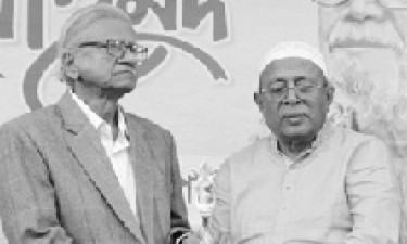 ‘সোনালী কাবিন’ পেলেন আবুল কাসেম ফজলুল হক