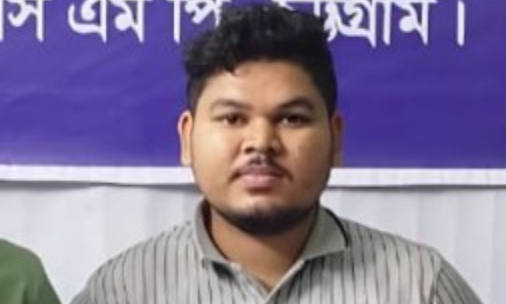 চট্টগ্রামে পুলিশ বক্সে জয় বাংলা লেখায় ছাত্রলীগ নেতা আটক